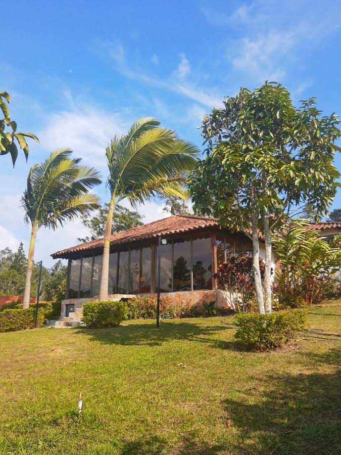 Casa Campestre Frente Acuarela -Mesa De Los Santos La Granja エクステリア 写真